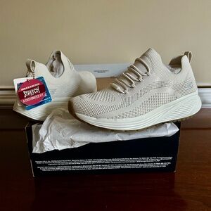 Skechers Womens Stretch Sneakers